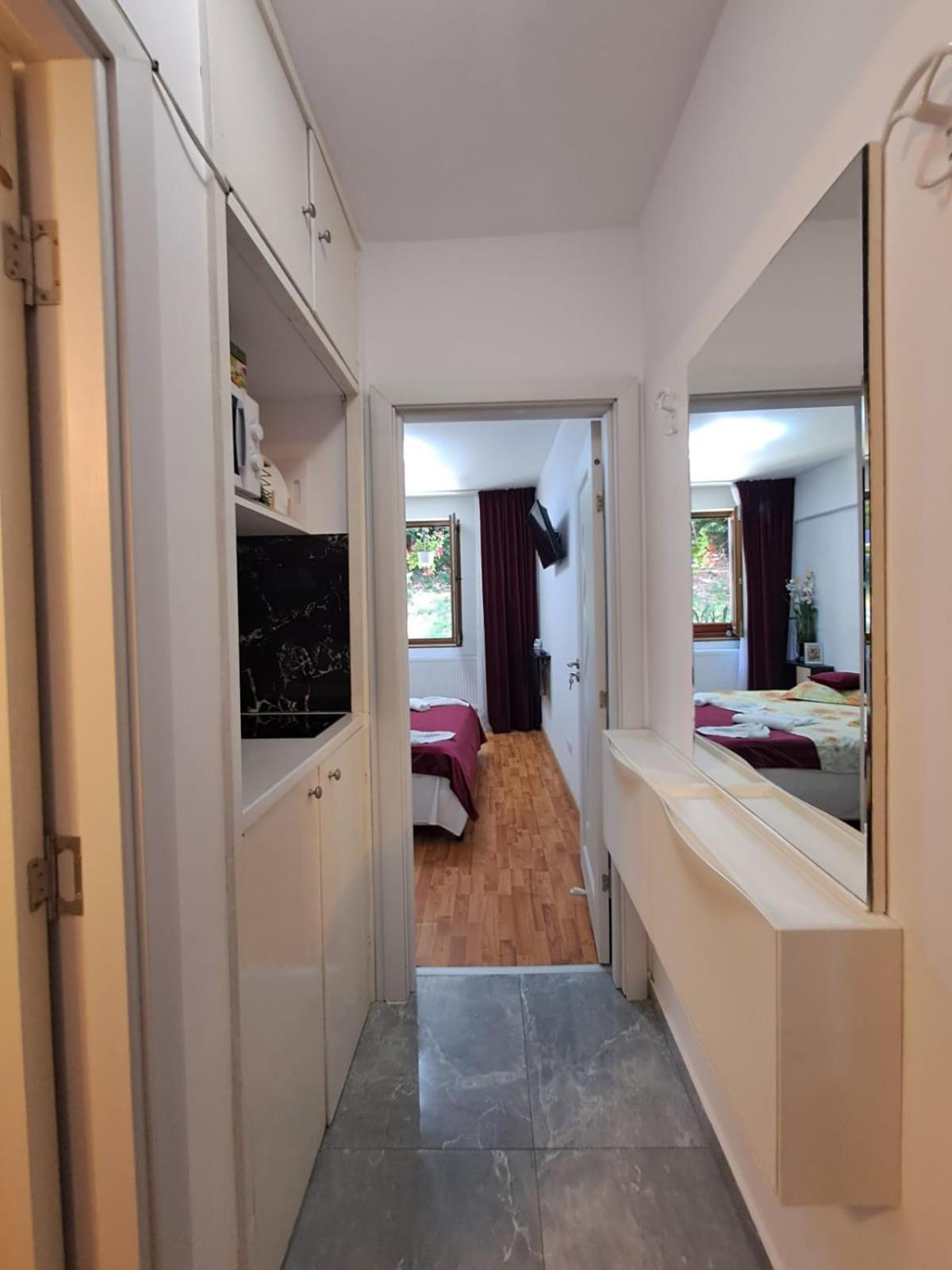 Ferienwohnung Garsoniera Flori - Sinaia Exterior foto